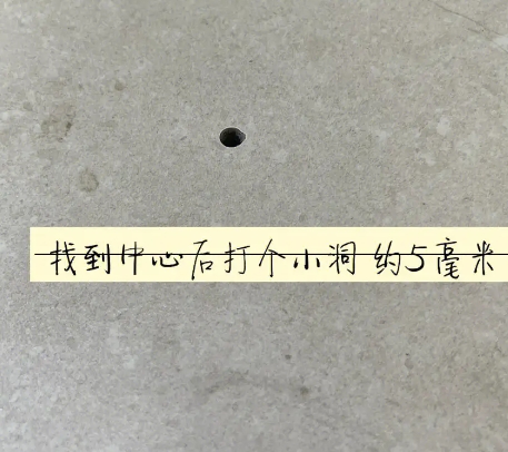 曹妃甸瓷砖空鼓维修公司专业解答在瓷砖铺贴过程中，如果砂料搅拌不均匀，将会带来以下问题